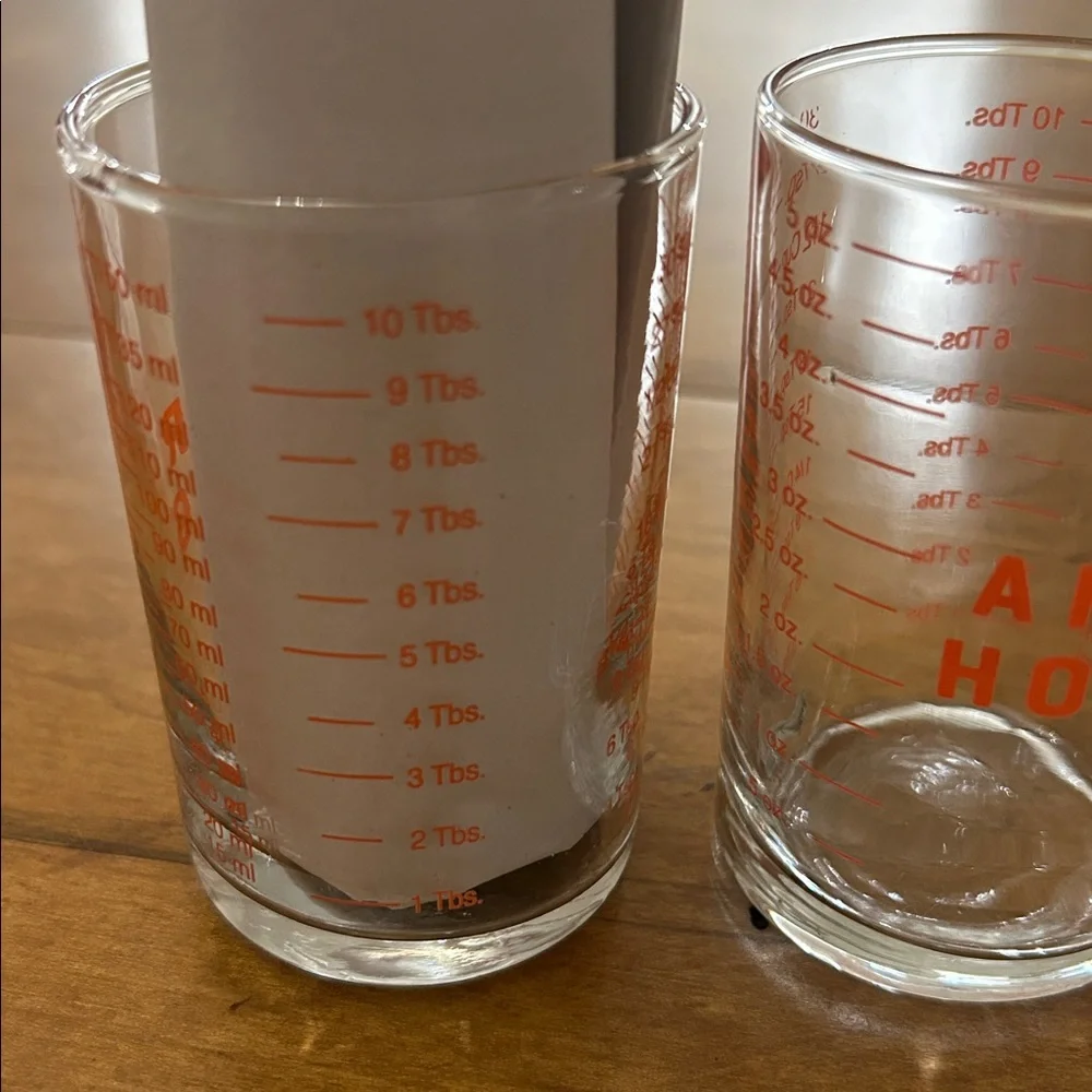 Anchor Hocking Measuring Glasses, Set of 2